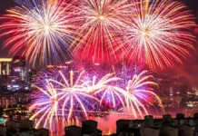 서울세계불꽃축제 오늘 밤 8시 시작…70분 불꽃쇼, 명당·교통통제·귀가 총정리 서울 여의도 한강 일대에서 대형 불꽃이 밤하늘을 채우는 서울세계불꽃축제