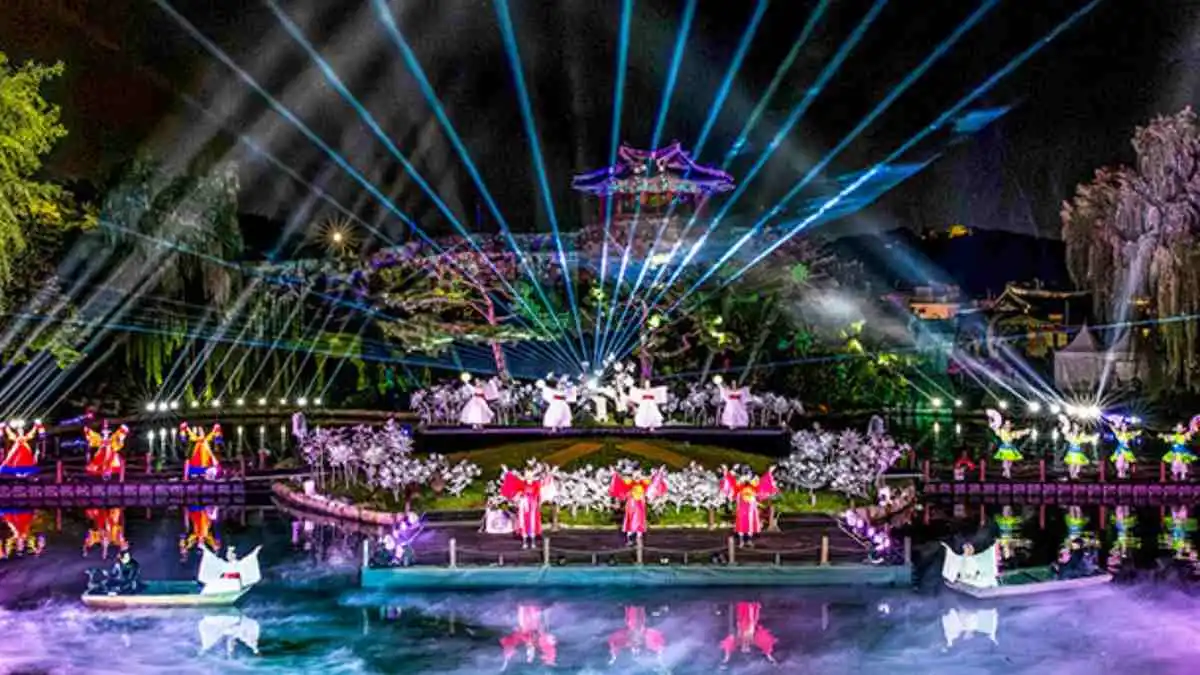 Night water performance during the Suwon Hwaseong Cultural Festival