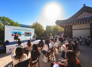“한국은 눈으로만 보는 게 아니다”… 박보검과 창경궁서 ‘소리 여행’ 창경궁에서 열린 코리아 사운드 저니 행사